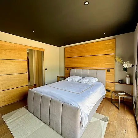 Cosy Avec Sa Piscine Grimaud