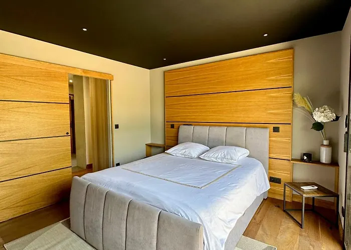 Cosy Avec Sa Piscine Grimaud