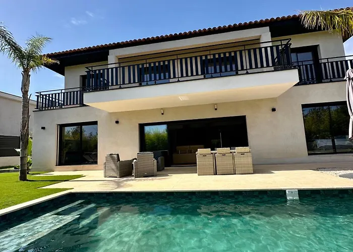 Cosy Avec Sa Piscine Villa