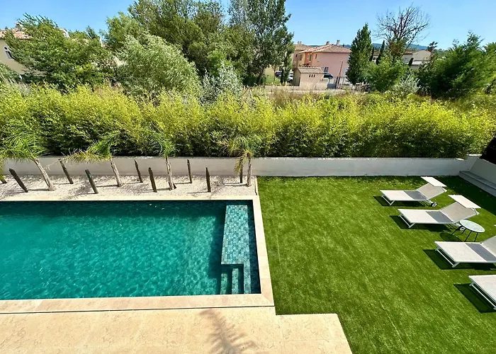 Cosy Avec Sa Piscine Villa Grimaud